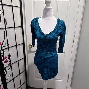 Blue 3/4 sleeve mini dress size L